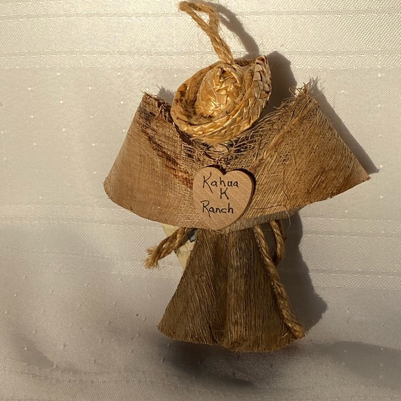 Hawaiian Angel Christmas Ornament - Picture 5 of 8